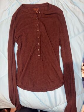 American Eagle Outfitters Long-Sleeve Henley in Brown